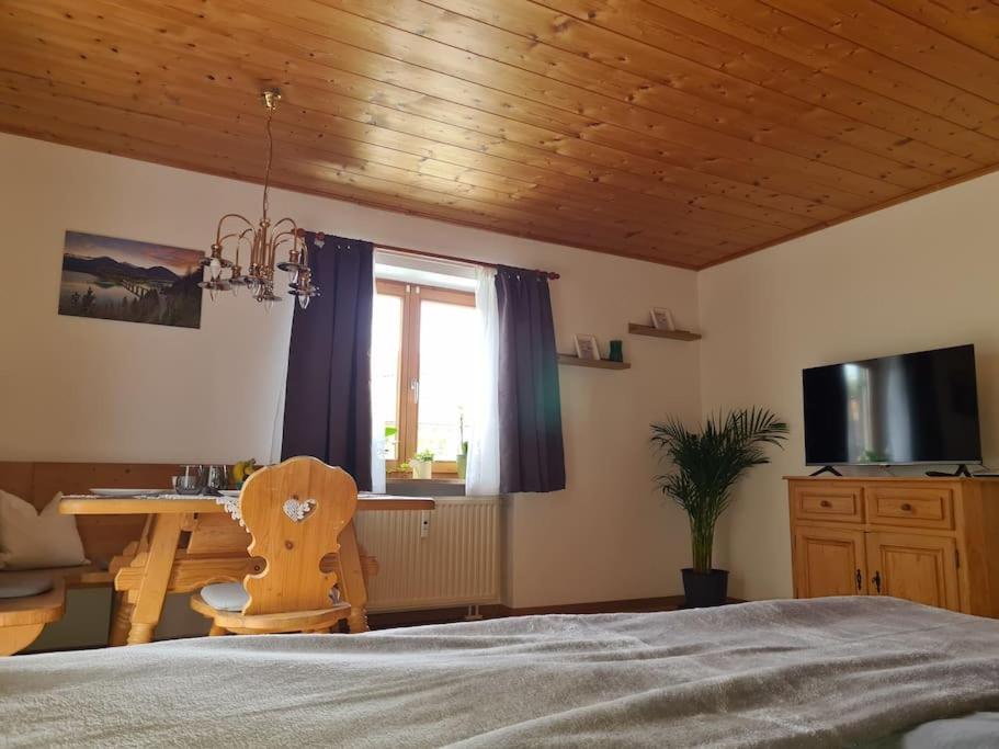 Ruhige Ferienwohnung In Bad Toelz Luaran gambar